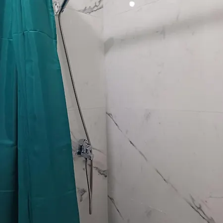 Jon's شقة غوليم